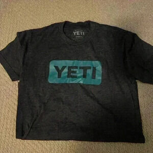 Yeti shirt size small